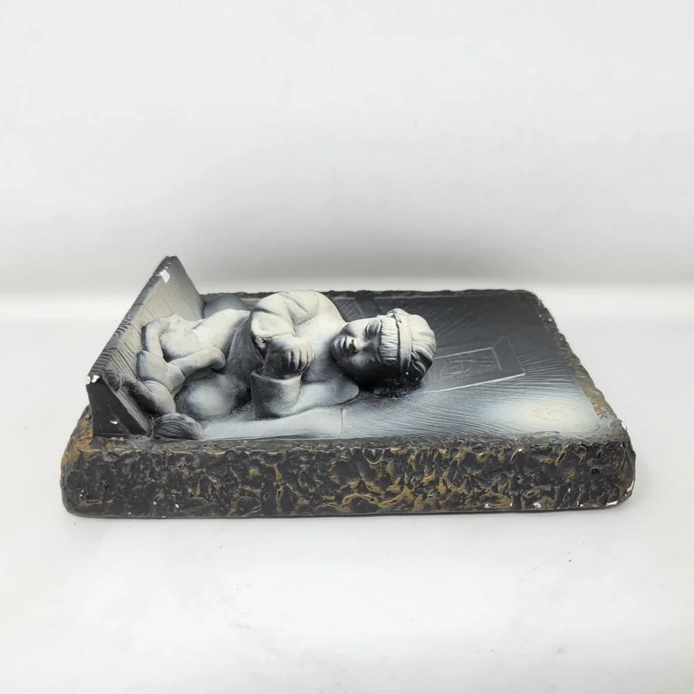 Vintage Creative Arts Inc Bedtime Girl Praying Relief Wall Plaque Victor 1004‎